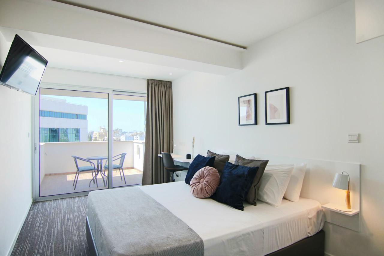 Phaedrus Living: Luxury Suite Nicosia 505 Exterior photo